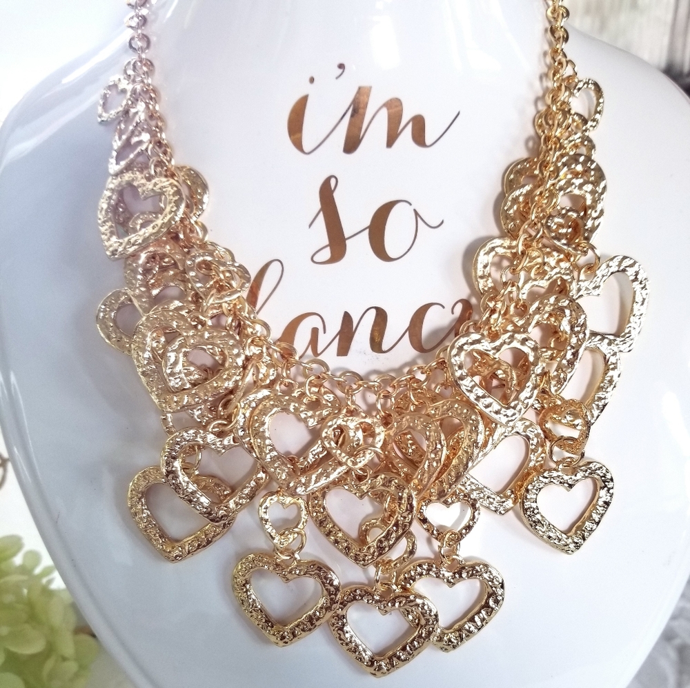 Statement necklace